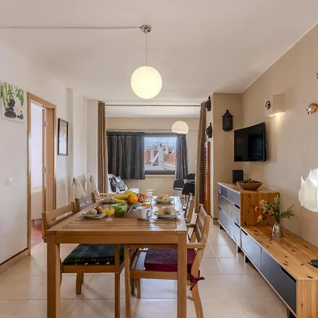 Apartament #404 Bright Family Pool In *